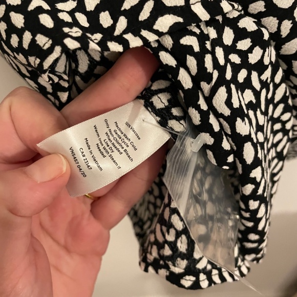 NWT Talbots Printed Wrap Blouse - Picture 4 of 8